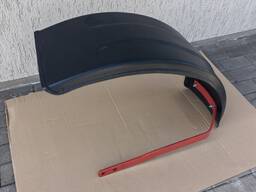 80-8403010-А-01 Крыло правое пластиковое с одним кронштейном под ГУР