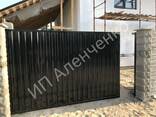 Бетонный забор с воротами и калиткой - фото 1