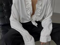 Блуза с жабо