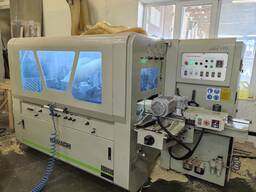 Четырехсторонний строгальный станок в комплекте с устройством подачи коротких заготовок