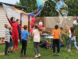 Детский Аниматор на праздник с Шоу Пузырей