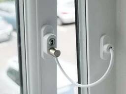 Детский замок-ограничитель открывания окна с тросом
