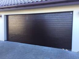 Гаражные секционные ворота (подъёмные)
