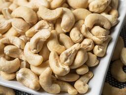 Кешью целый