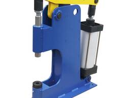 Клепальный станок