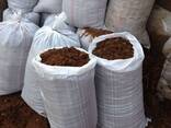 Куриный помет, конский и коровий навоз, все фасовано в мешки. - фото 2