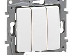 Legrand Etika 6 722 13 (белый)