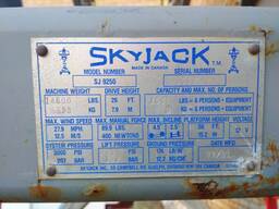 Ножничный подъемник SkyJack 9250, 2001 года выпуска.