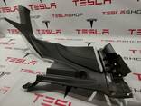 Обшивка стойки задняя правая Tesla Model S