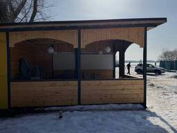 Отдельно стоящее кафе на берегу Минского моря