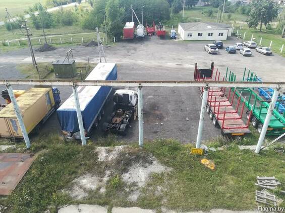 Открытая бетонированная площадка с кран балками в аренду