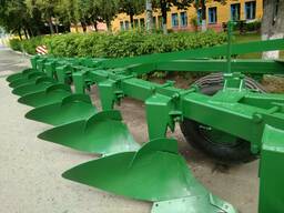 Плуг 8-ми корпусный ПНП 8-40