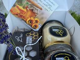 Подарочные наборы с различными видами мёда