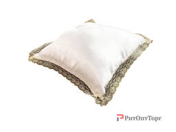 Подушка (атлас шелк) с кружевом 50х50 см