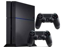Практически новая приставка PS4 полный комплект коробка с документами.