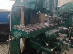 Продам вертикально-фрезерный станок 6М13П