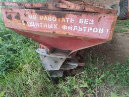 Разбрасыватель дисковый удобрений РДУ-1,5