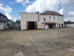 Сдаётся в аренду производственные помещения и территория.