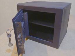 Сейф мебельный