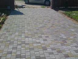 Укладка тротуарной плитки.