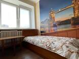 Уютная двухкомнатная квартира в центре Солигорска сд - фото 3
