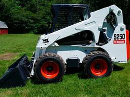 Мини-погрузчик BobCat S250 в аренду по хорошей цене