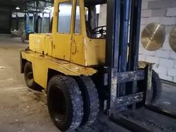 Вилочный львовский погрузчик. Состояние очень хорошее. Дизель. 5- Ти тонный.