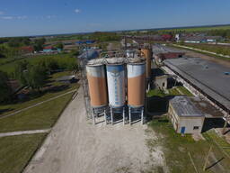 Выгрузка/загрузка вагонов, перегрузка в автотранспорт, напольное хранение