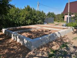 Заливка фундаментов. Своя опалубка. Фундаменты под забор